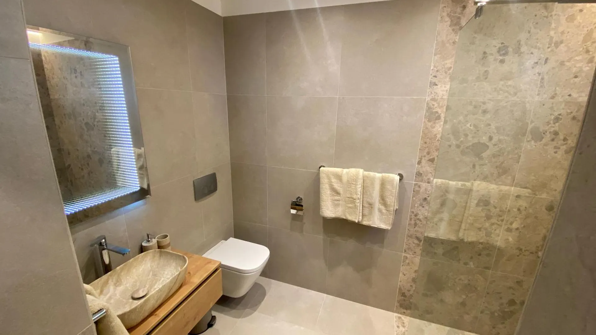 Kricin One Apartment Baska  Croatia